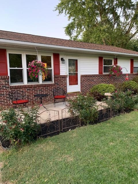 6476 Putnam Dr, Circleville, OH 43113 - photo 2