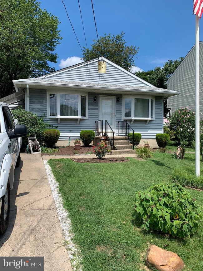 8749 Stockton Ave, Merchantville, NJ 08109 - photo 2