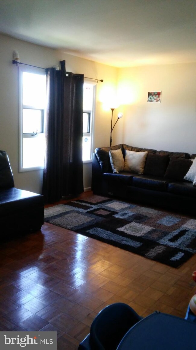 6816 Hawthorne St, Hyattsville, MD 20785 - photo 5