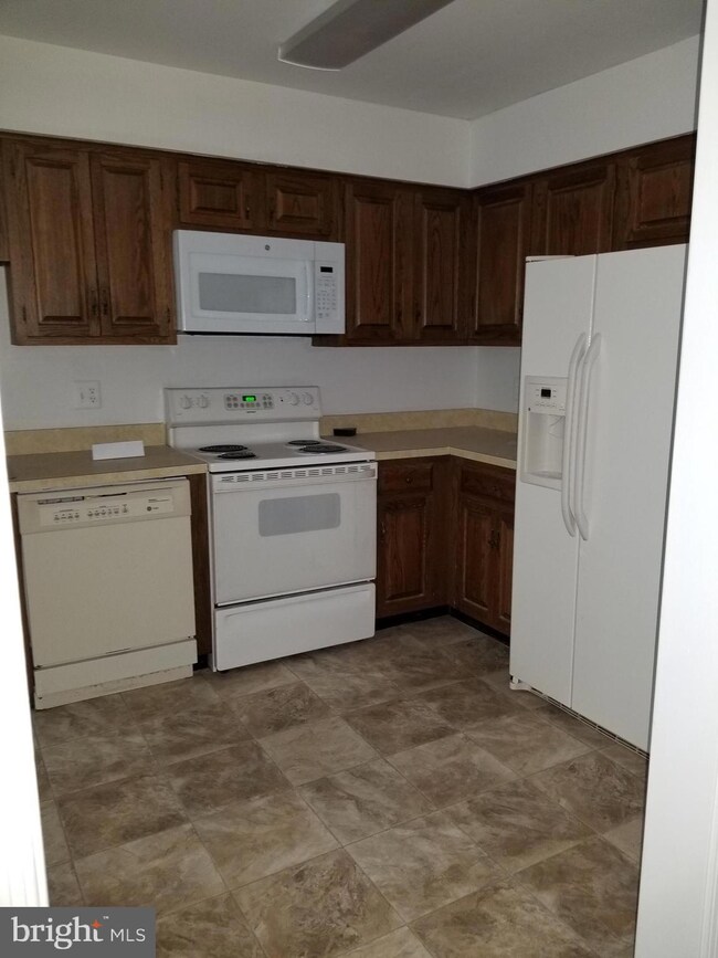 6060 Morgan Ct, Alexandria, VA 22312 - photo 5