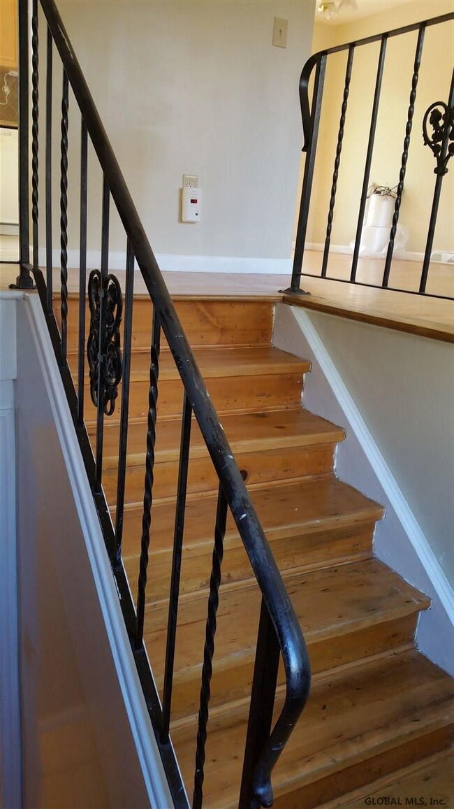 76 Beach Ave, Albany, NY 12203 - photo 6