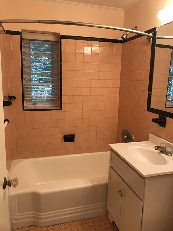 9 Alton Ct unit 3, Brookline, MA 02446 - photo 6