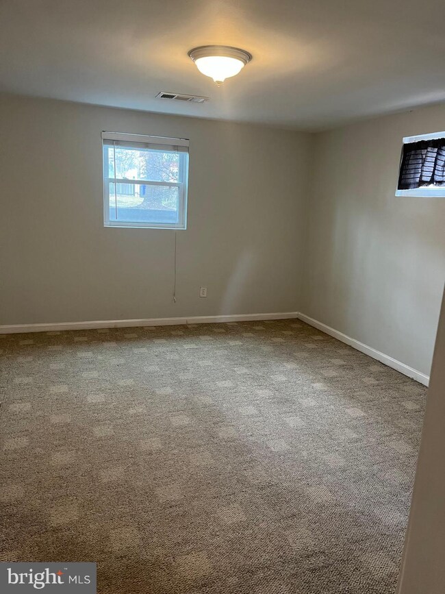 1018 N Edgewood St unit C, Arlington, VA 22201 - photo 2