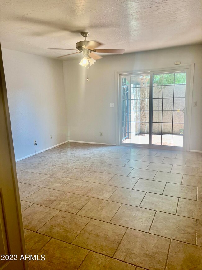 7801 S Peach Dr, Tempe, AZ 85284 - photo 5