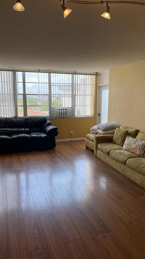 Crestview Towers unit 906, North Miami Beach, FL 33162 - photo 4