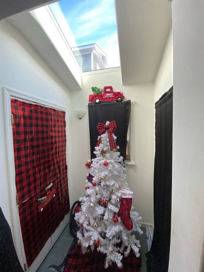 411 W Oak Ave, Wildwood, NJ 08260 - photo 5