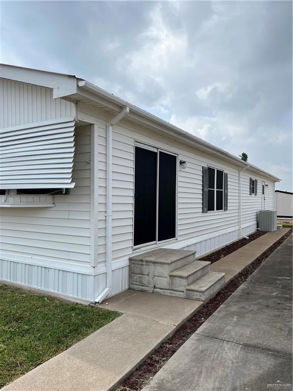 2802 Mesa Verde Dr, Weslaco, TX 78596 - photo 2