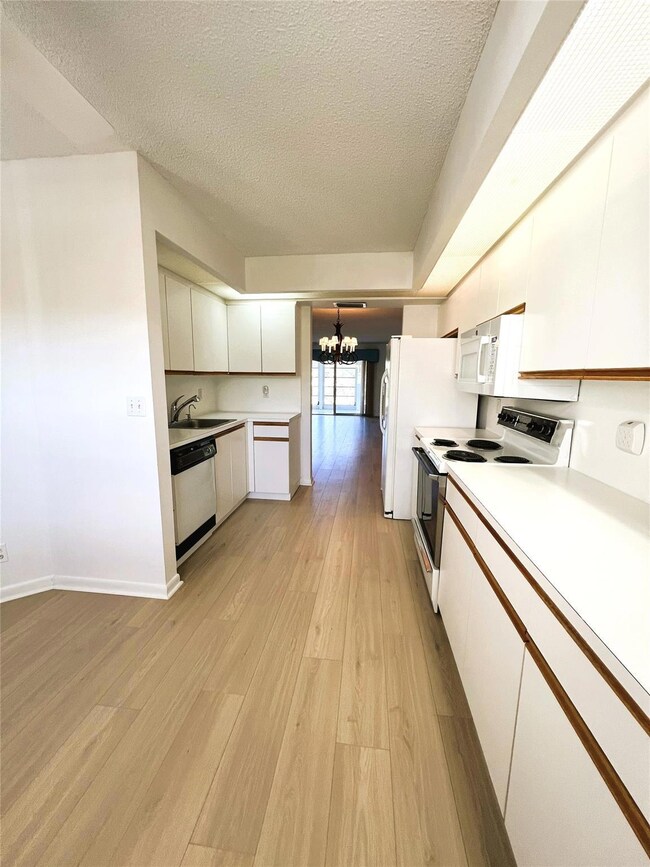 1803 Eleuthera Point unit J2, Coconut Creek, FL 33066 - photo 2