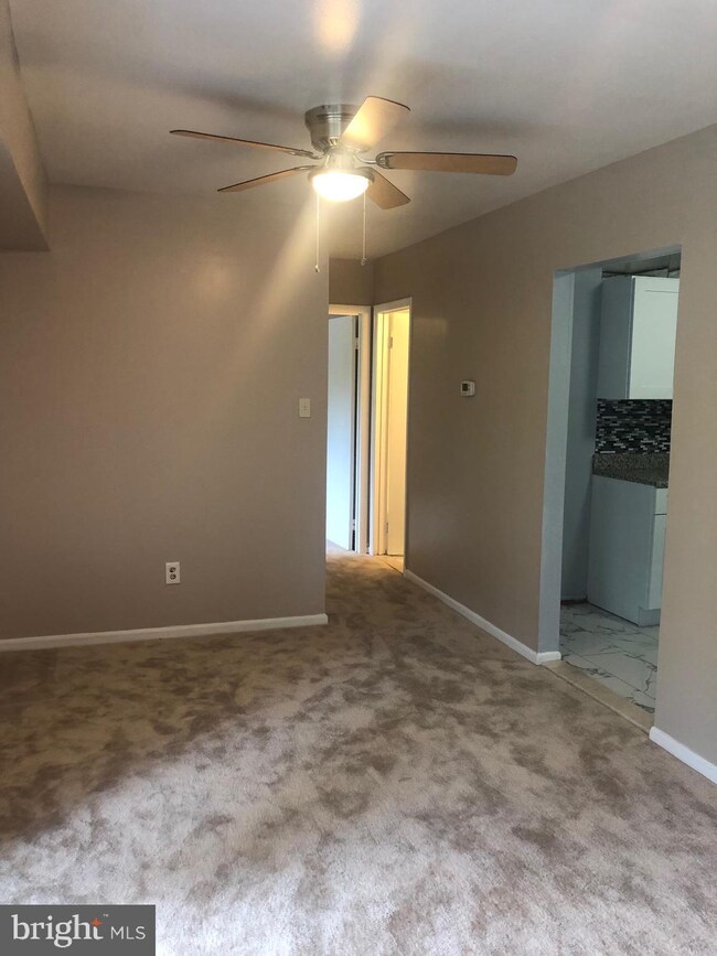 3130 Brinkley Rd unit 301, Temple Hills, MD 20748 - photo 5