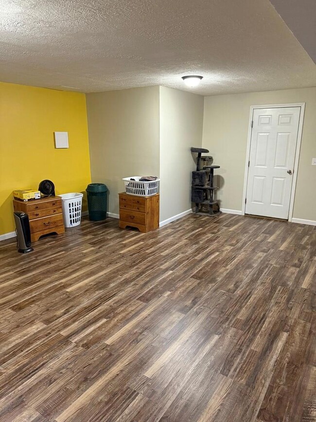 906 Birch Ct, Maysville, KY 41056 - photo 6