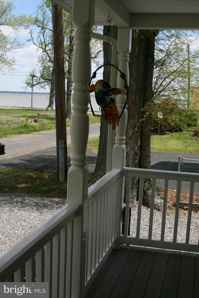 12 Lawrence Ln, Colonial Beach, VA 22443 - photo 5