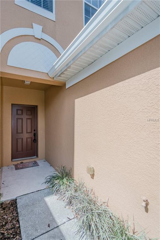 111 Bexley Dr private entrance