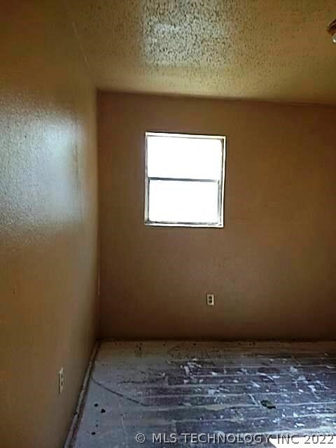 208 Labass St, Muldrow, OK 74948 - photo 6