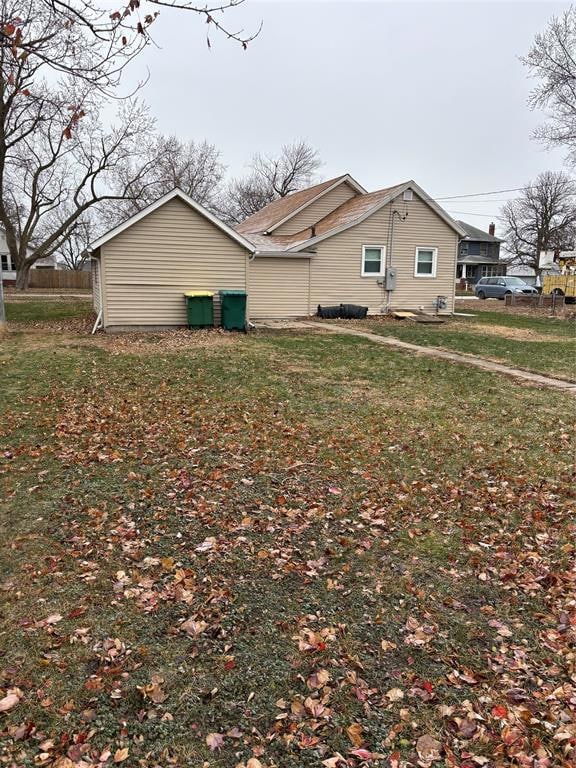 405 S Vine St, Creston, IA 50801 - photo 2