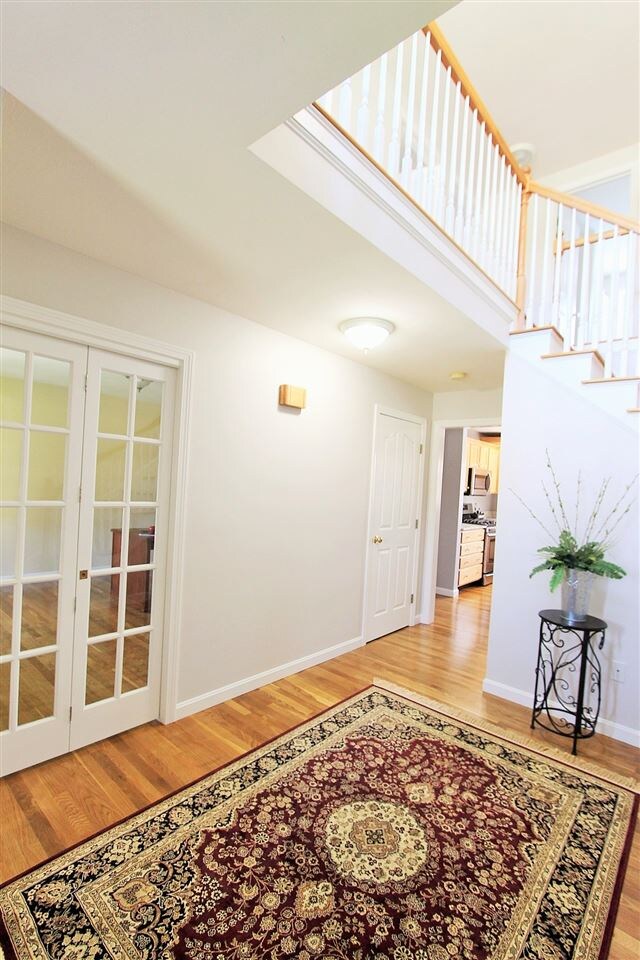 19 Buckingham Dr, Londonderry, NH 03053 - photo 5