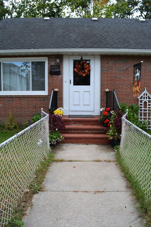 130 Draper St, Springfield, MA 01108 - photo 4