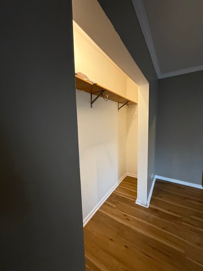 10923 S Longwood Dr unit 2, Chicago, IL 60643 - photo 3