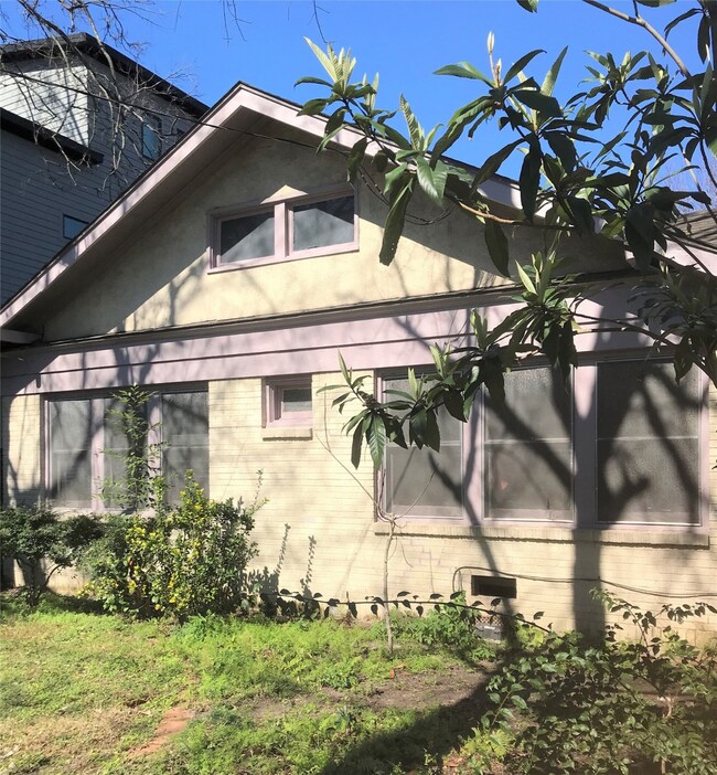 1623 W Main St, Houston, TX 77006 - photo 4