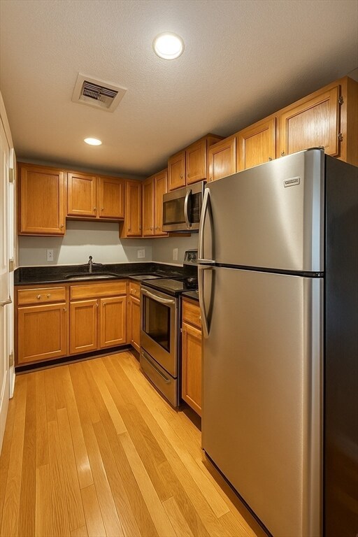 35 Prospect St unit 204, Woburn, MA 01801 - photo 6