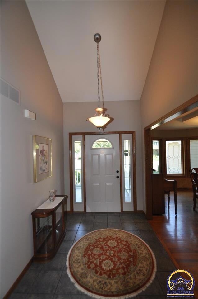 6021 SW 39th Ct, Topeka, KS 66610 - photo 4