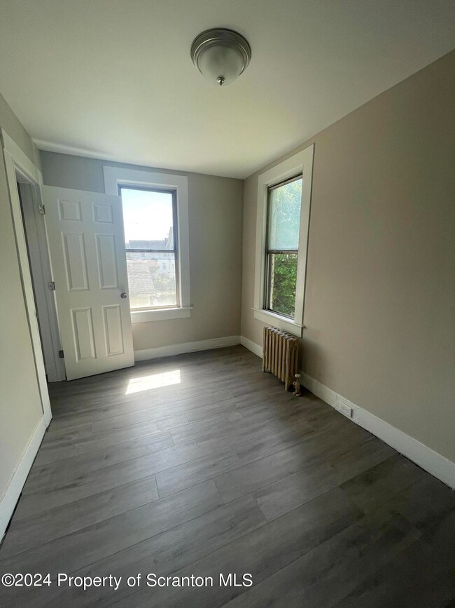 122 10th Ave, Scranton, PA 18504 - photo 7