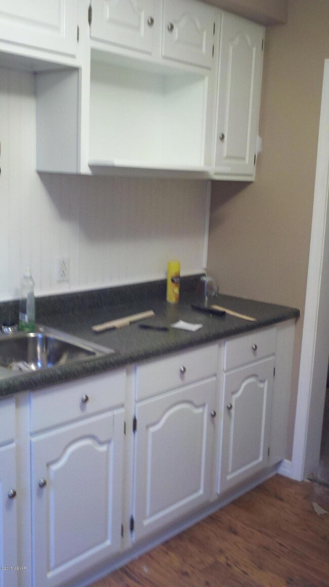 71 8 St, Jersey Shore, PA 17740 - photo 4