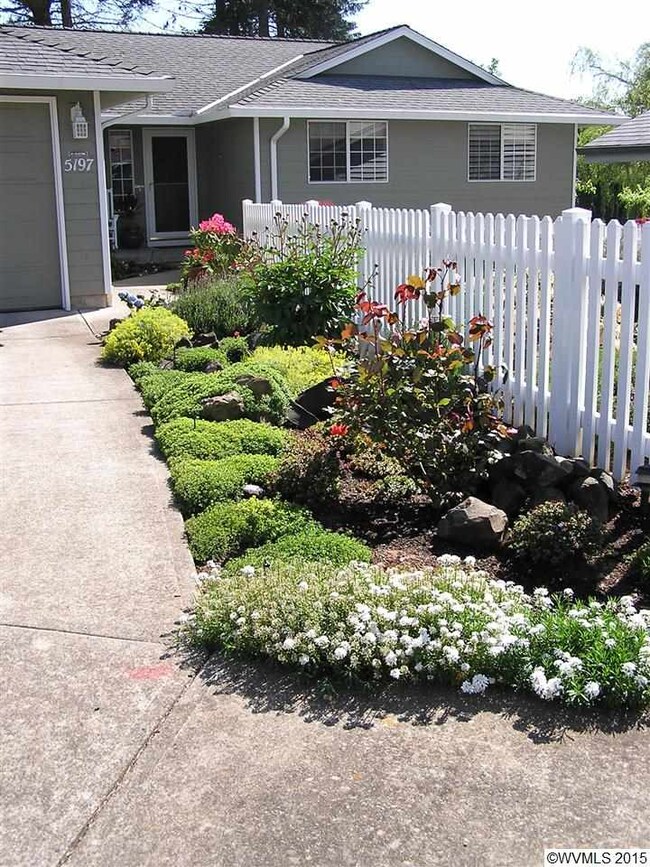 5197 Sycan Ct SE, Salem, OR 97306 - photo 2
