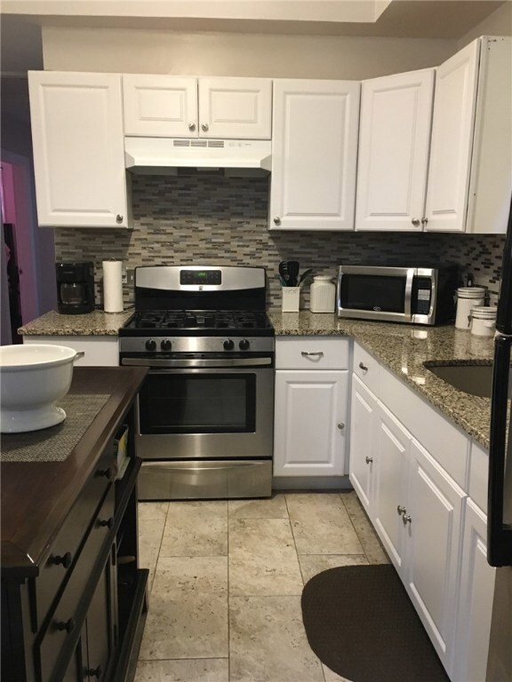 9 York Rd, Johnston, RI 02919 - photo 3