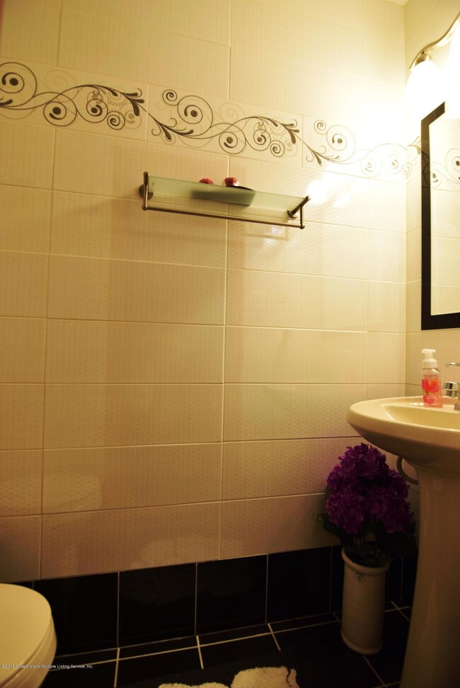 (7) Half Bath