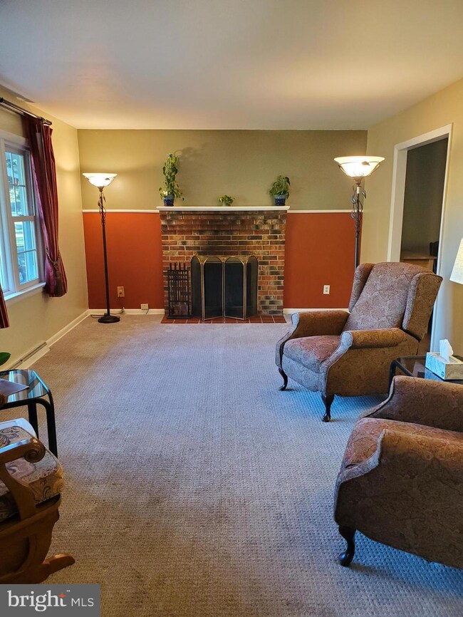 23064 Town Creek Dr, Lexington Park, MD 20653 - photo 4