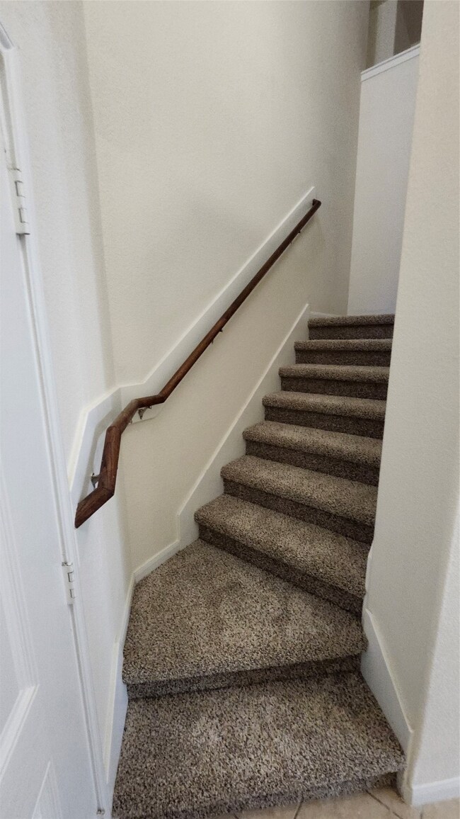 17122 Amarose Dr, Houston, TX 77090 - photo 5