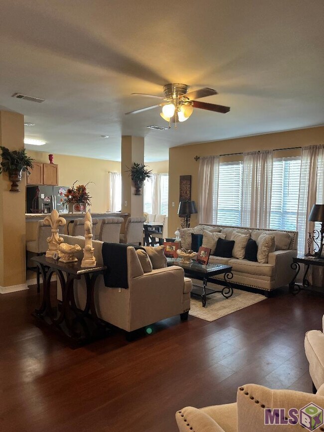 1317 Pecan Grove Ave, Zachary, LA 70791 - photo 3