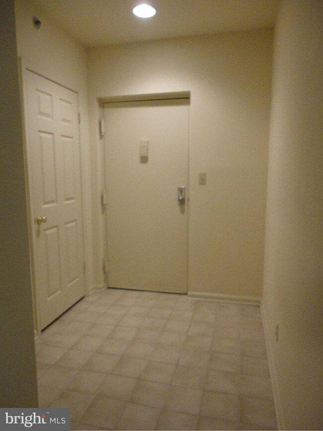 14 Bandon Ct unit 201, Lutherville Timonium, MD 21093 - photo 3