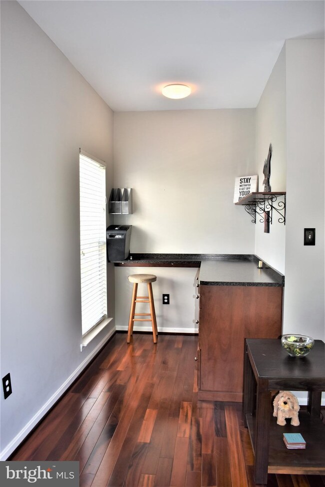 5597 Hobsons Choice Loop, Manassas, VA 20112 - photo 2