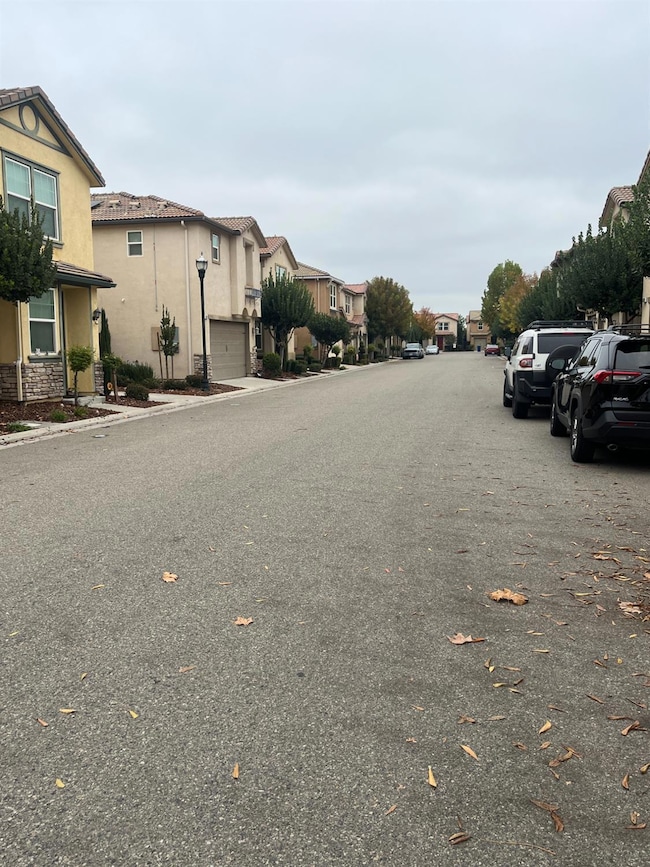 3611 Alcove Way, Clovis, CA 93619 - photo 2