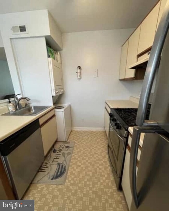 100 Park Blvd unit 16D, Cherry Hill, NJ 08034 - photo 4