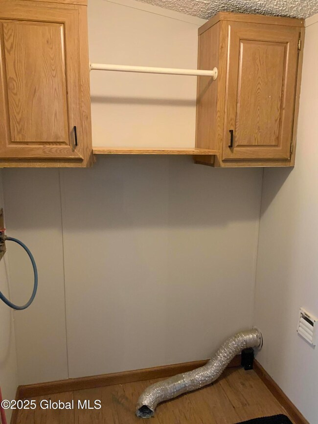 105 Holly Ln, Saratoga Springs, NY 12866 - photo 7