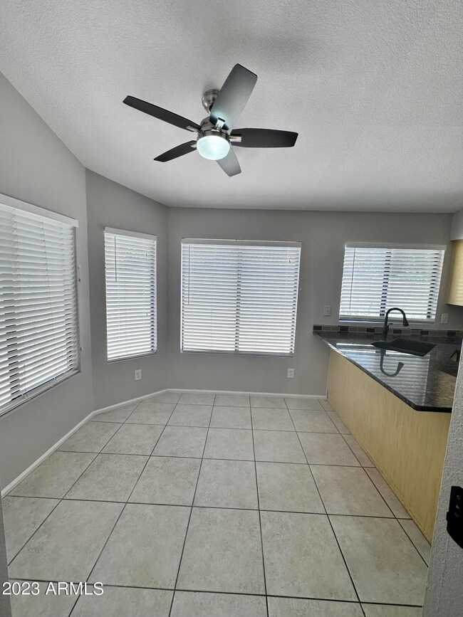 8875 S Grandview Dr, Tempe, AZ 85284 - photo 4