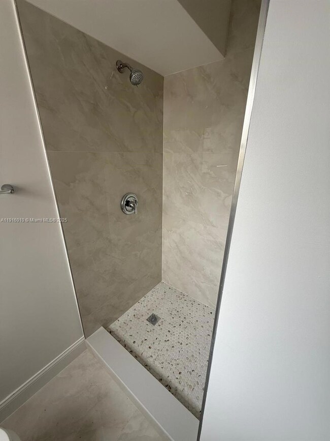 5782 W 26th Ave unit 110, Hialeah, FL 33016 - photo 6