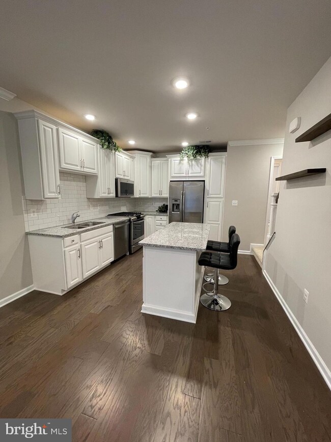 43021 Greggsville Chapel Terrace unit 110, Dulles, VA 20148 - photo 4