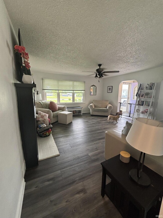 509 E Streeter Ave, Muncie, IN 47303 - photo 4