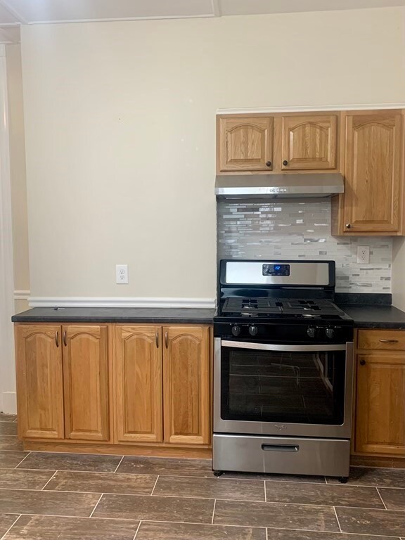 389 Adams St unit 2, Dorchester, MA 02122 - photo 3