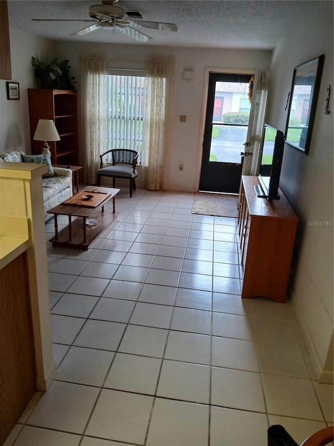 6050 Chesham Dr unit 3, New Port Richey, FL 34653 - photo 2