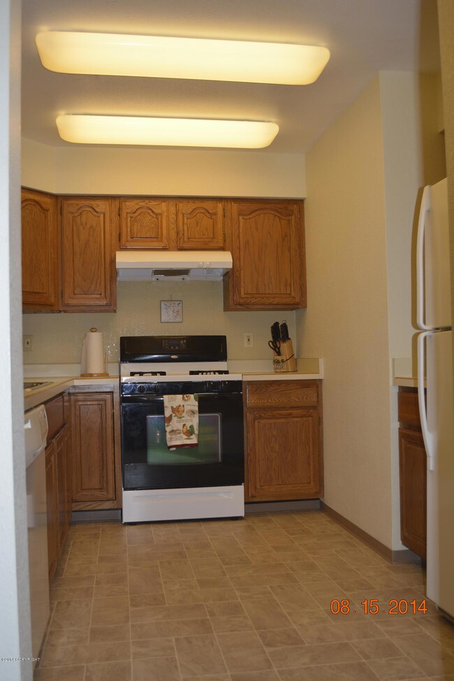6630 Cimarron kitchen (2)