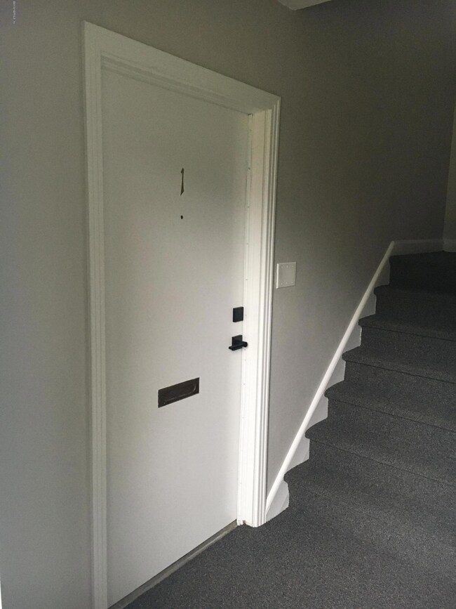 3637 Oak St unit 1, Jacksonville, FL 32205 - photo 2