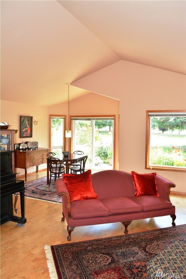 6836 Raspberry Dr unit B, Everson, WA 98247 - photo 5