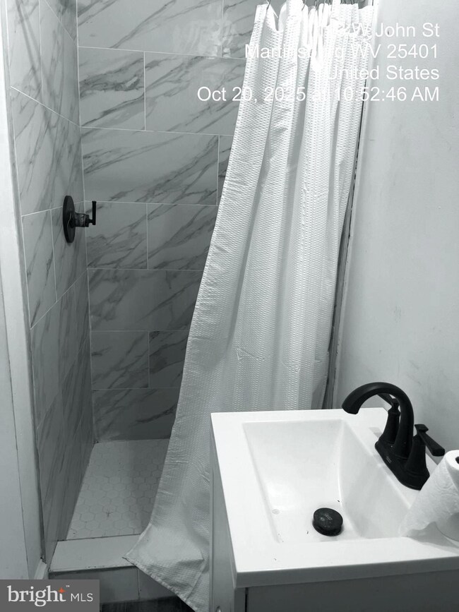 113 W John St unit A, Martinsburg, WV 25401 - photo 6