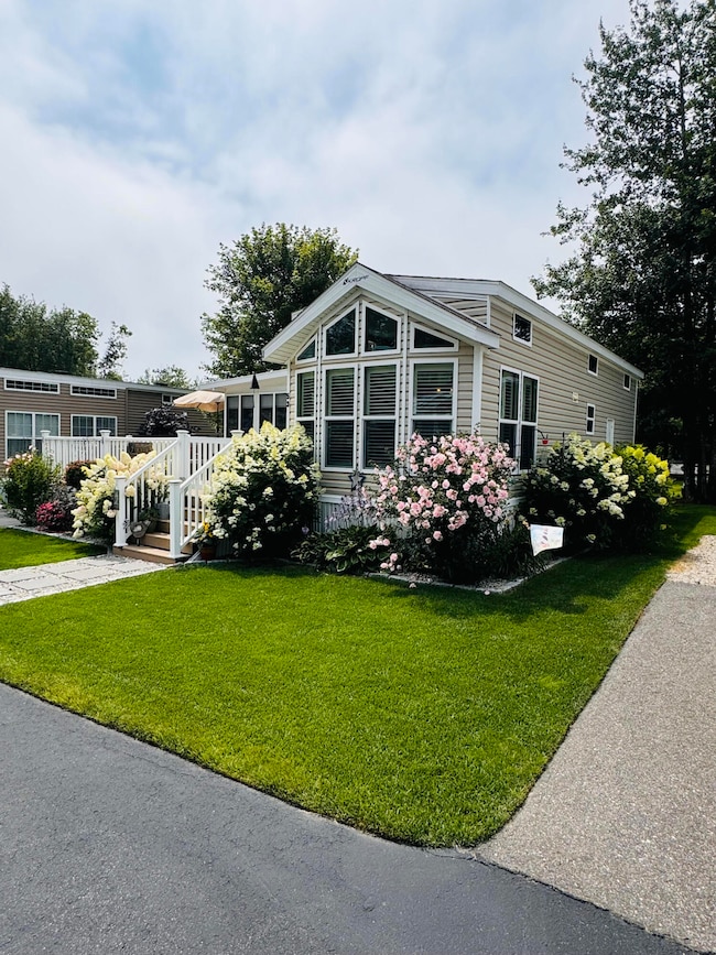 1 Seacoast Ln unit 53, Old Orchard Beach, ME 04064 - photo 3