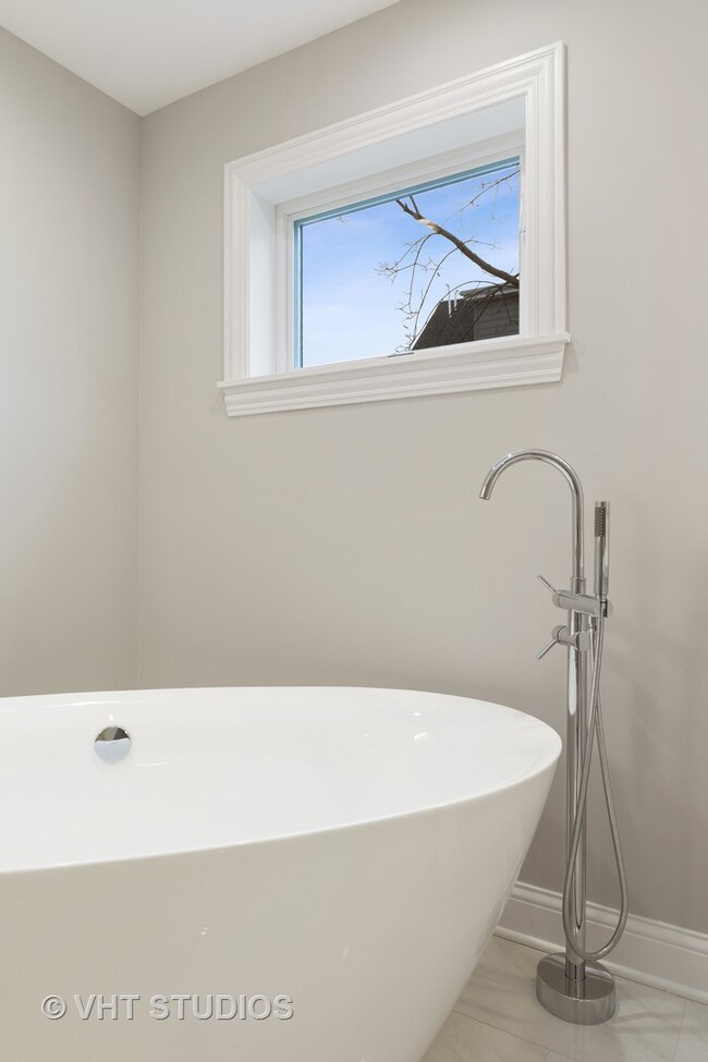 286 N Maple Ave, Elmhurst, IL 60126 - photo 6