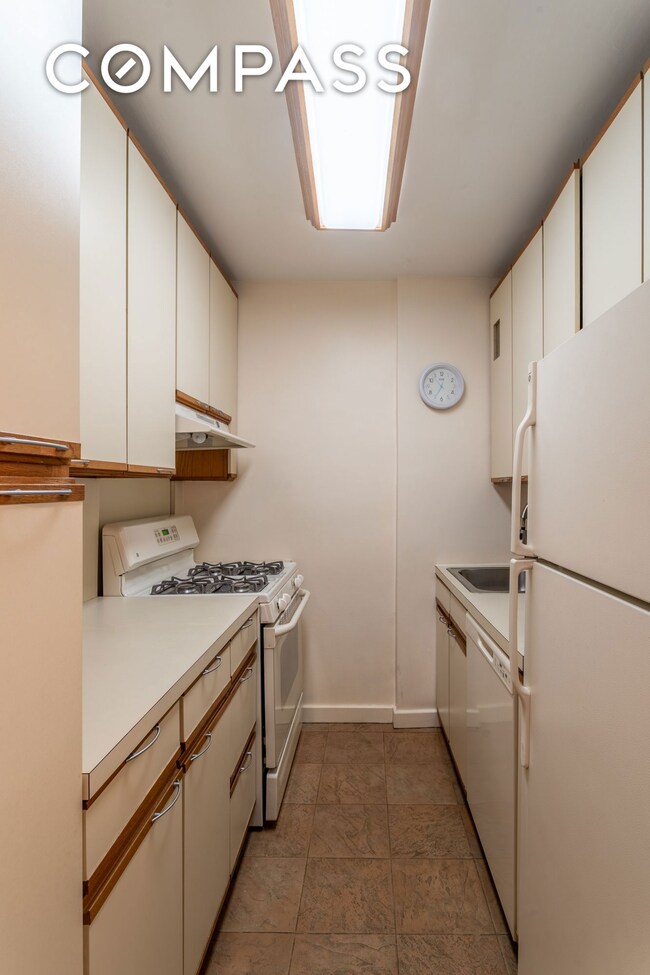 Manhattan East unit 8F, New York, NY 10065 - photo 7